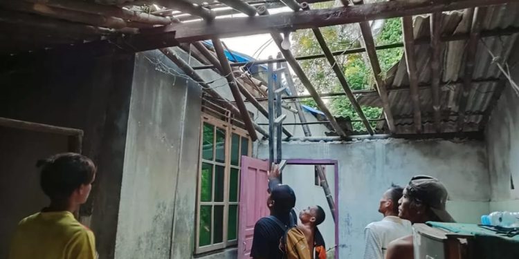Diterjang Angin Kencang, 42 Titik di 15 Kecamatan Kebumen Terdampak