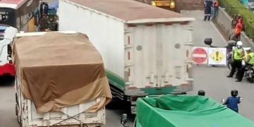 Proyek “Abadi” Jalur Pantura: Macet Total, Pengendara Keluhkan Solusi Urug Tanah yang Bikin Debu dan Licin!