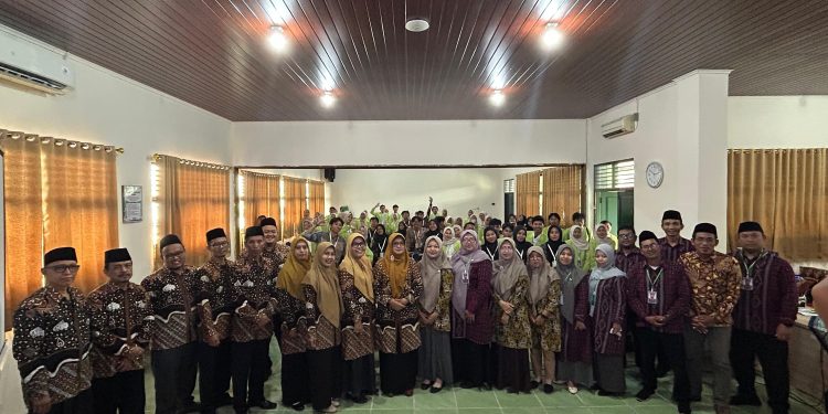 Persiapkan Guru Profesional, Prodi PAI dan MPI INISNU Temanggung Gelar KKL di MAN 2 Yogyakarta