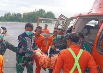 Tim SAR Berhasil Evakuasi Satu Korban Pesawat ATR 42-500 di Maros