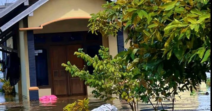 Banjir Bandang Terjang Lereng Muria: Mobil Hanyut Terbawa Arus, Netizen Soroti Empati