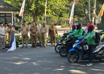 Ojek Online Keliling Distribusikan Uang Baznas Wonosobo