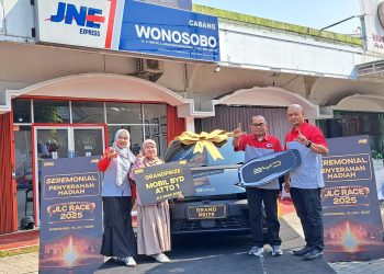 Member JLC Asal Wonosobo Raih Mobil Listrik dari JNE, Bukti Produk Daerah Mampu Bersaing di Tingkat Nasional