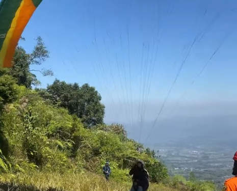 Keindahan Panorama Wonosobo Dari Atas Awan Dalam Festival Paragliding Culture Festival 2026