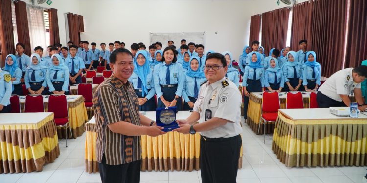 Kantor Imigrasi Wonosobo Sosialisasikan Pencegahan TPPO dan TPPM serta Pengenalan Poltekimipas Kepada Siswa SMA