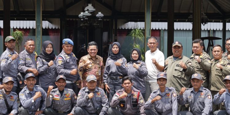 Perkuat Peran Linmas,Pemkab Siapkan Perlindungan bagi Anggota