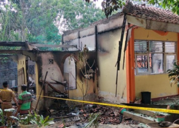 Korsleting Listrik Diduga Menyebabkan Kebakaran di Perpustakaan SMPN 1 Tegalrejo Magelang