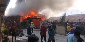 Belasan Rumah Hangus Terbakar di Jalan Dieng Km 19