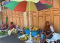 Bertahan di Pinggir Jalan: Cerita Para Pedagang Pasar yang Memilih Tepi Jalan demi Menyambung Hidup