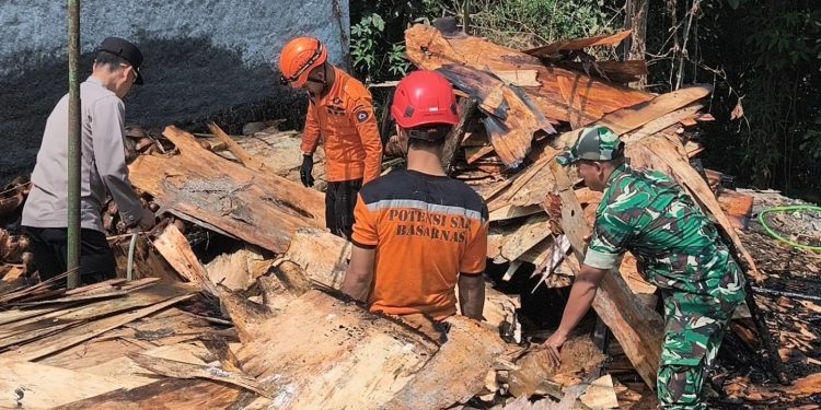 Tempat Usaha Produksi Longcore di Kaliwiro Wonosobo Ludes Terbakar