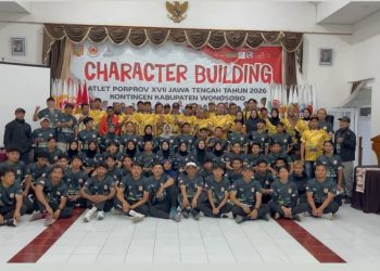 Membentuk karakter