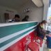 Suasana pengunjung di Gusto Pizza Sanden. (Arda/Suara Merdeka)