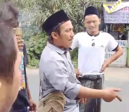 Aksi pembubaran Ibadah Minggu gereja GKPI Rajeg Tangerang oleh sekelompok warga (Sumber: X/@Heraloebss).
