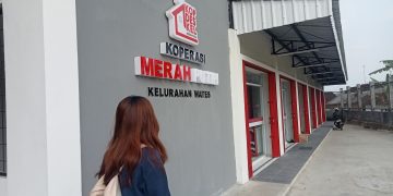 SM/Dok : Latar Depan Koperasi Desa (Kopdes) Kelurahan Wates, Kota Magelang, Senin (12/10).