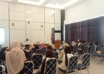SM/Dok : Aula Gedung DPMP4KB ramai dipenuhi Ibu-ibu PEKKA dalam kegiatan BEM FISIPOL dan HMH Peduli, hari Selasa (27/10).