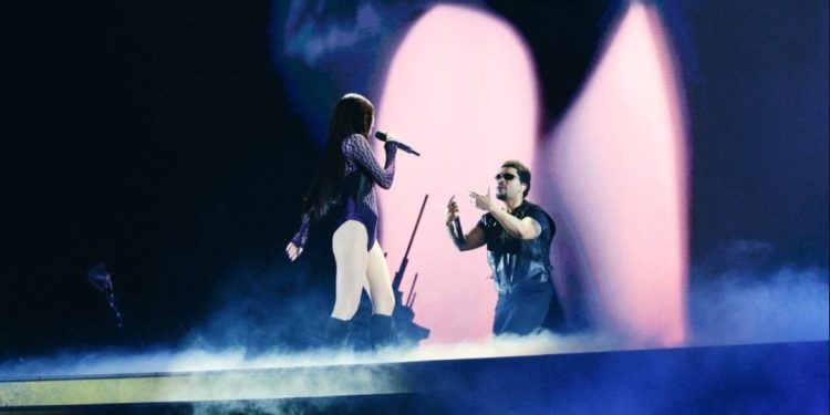 Gaya Panggung Jennie BLACKPINK di Konser The Weeknd Curi Perhatian Global