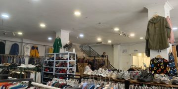 Thrifting: Gaya Hidup Hemat dan Anti-Mainstream Gen Z yang Makin Digemari