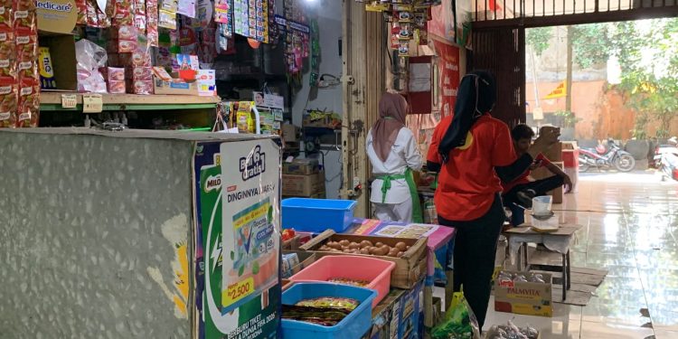 Harga Telur Anjlok, Pedagang di Pasar Rejowinangun Justru Sepi Pembeli