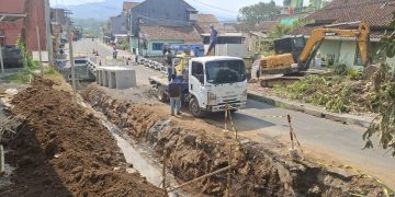 Pelebaran Jalan dari Jembatan Kalibening Sampai Perempatan Karangwuni Ditargetkan Selesai Desember 2026